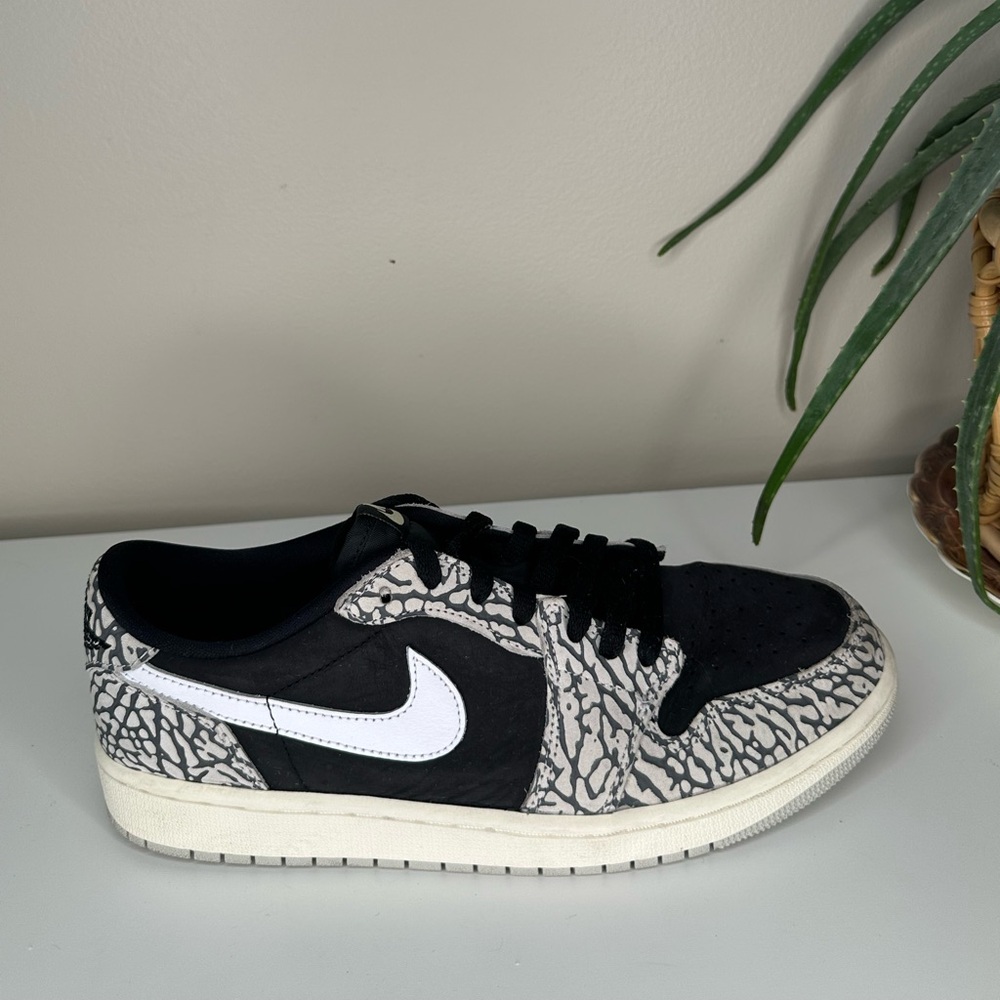 Nike WMNS Air Jordan 1 Retro Low OG “Black Cement” | Women’s 10.5 / Men’s 9